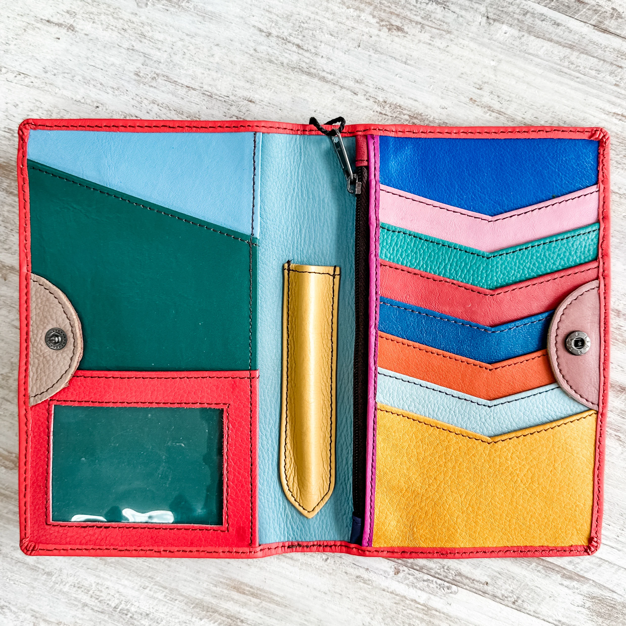 Laurie Wallet - Image 4